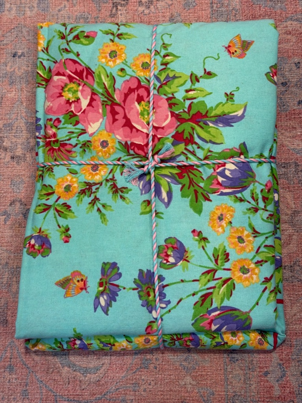 Brand New April Cornell Blanche 70” Round Cloth Floral in Turquoise - Picture 9 of 9
